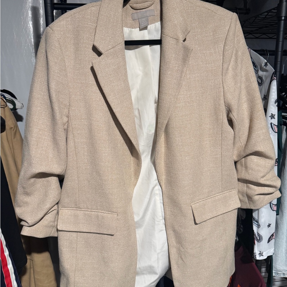 H&M Light Tan Women’s oversized Blazer